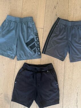 Kids 3 bundle Athletic Shorts adidas logo & Gap Teen Gray & black
